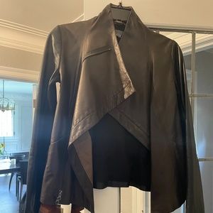 VINCE Black/Brown leather jacket w/sweater sleeves